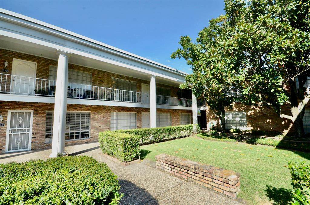 2101 Fountain View Drive - Photo 1