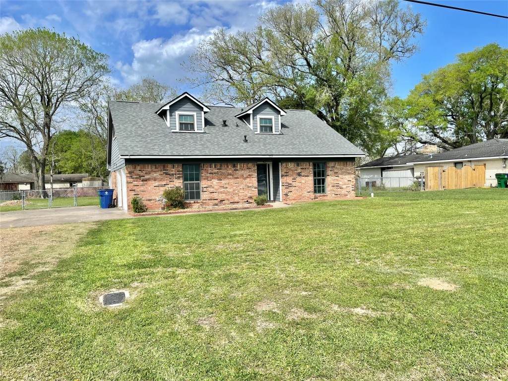 509 Dwyer Street - Photo 1