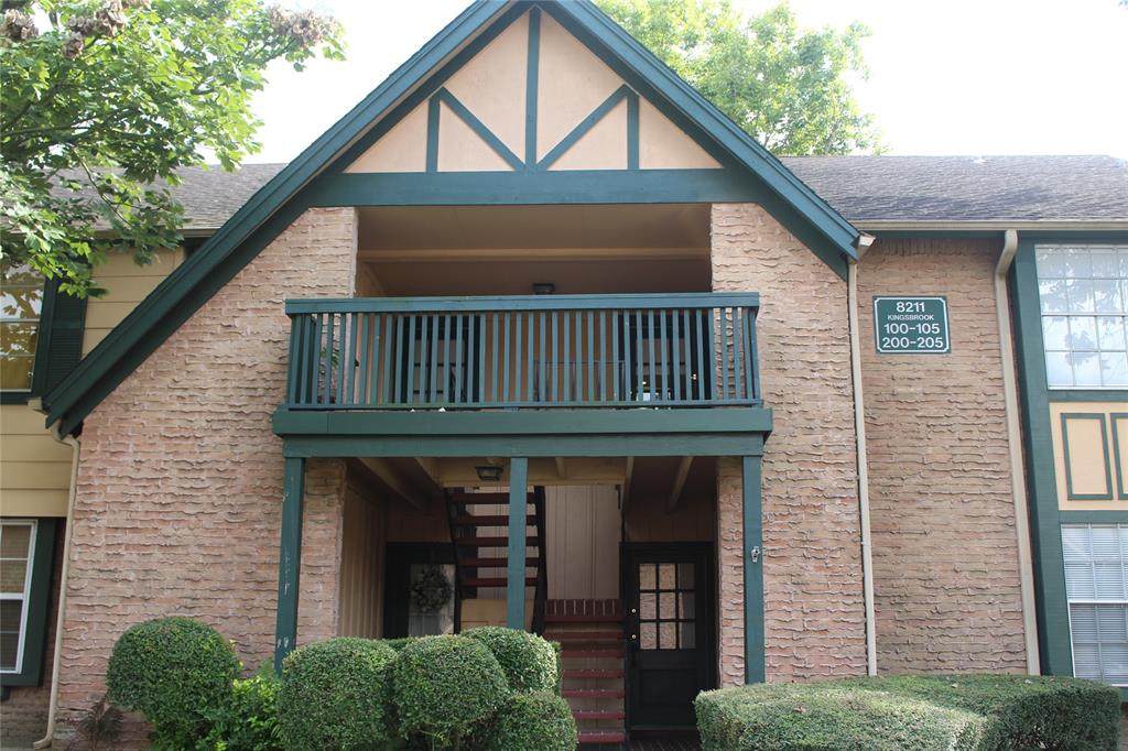 8211 Kingsbrook Road - Photo 1