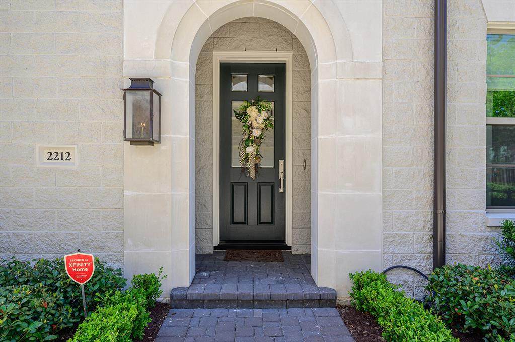 2212 Commonwealth Street - Photo 1