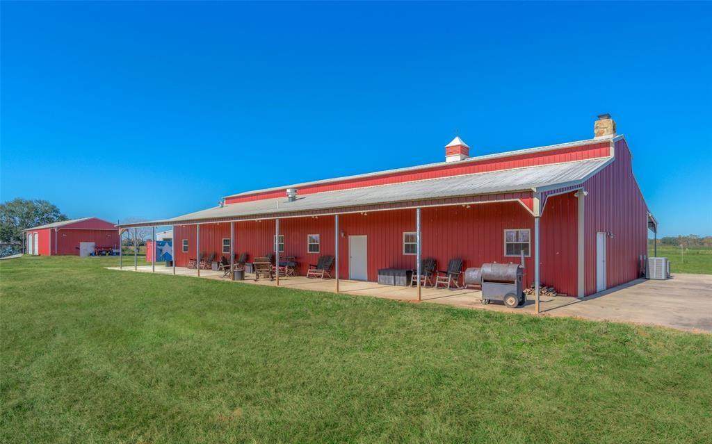 5827 County Road 18 - Photo 1