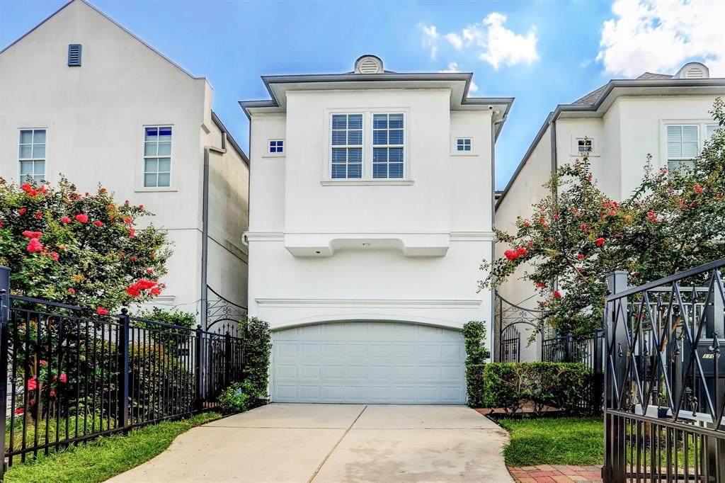 1104 29th Street - Photo 1