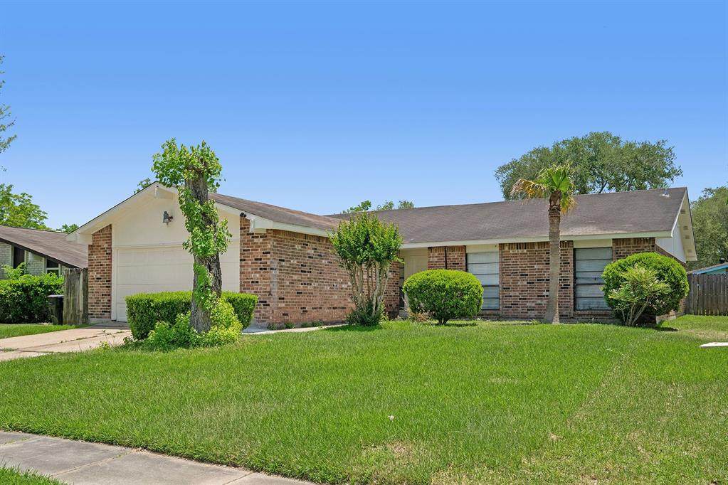 15811 Ironside Creek Drive - Photo 1