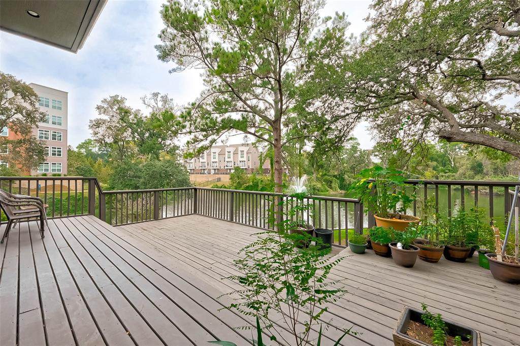 8800 Woodway Drive - Photo 1