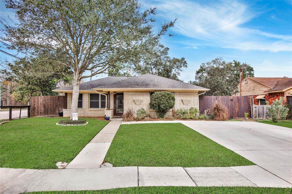 4826 Viking Drive - Photo 1