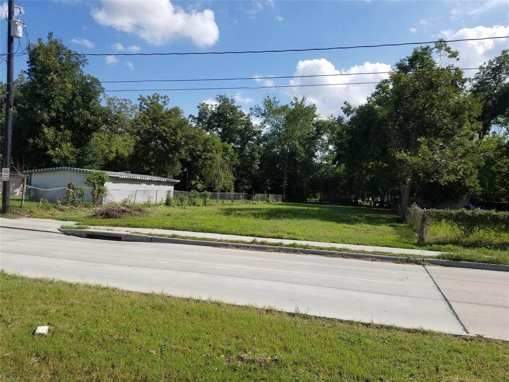 1902 Parker Road - Photo 1 1902 Parker Road - Photo 1