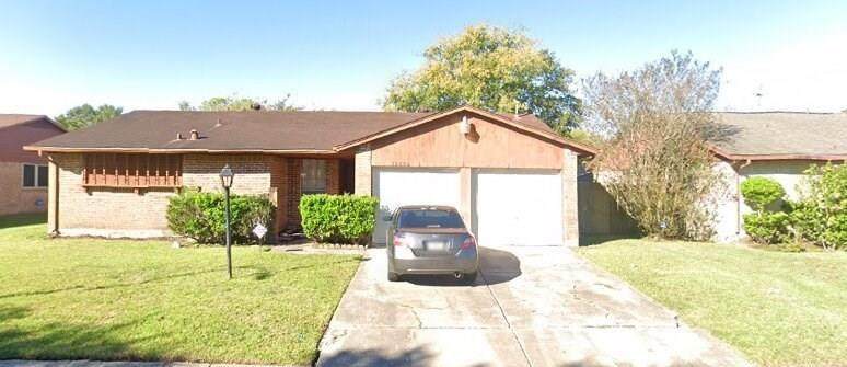 15806 Blueridge Road - Photo 1
