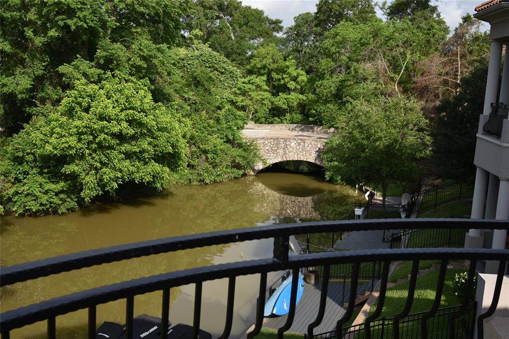 138 La Vie Drive - Photo 1