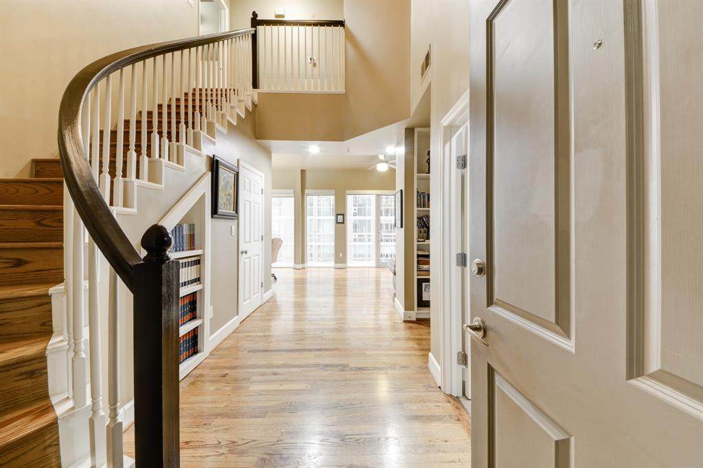 2520 Robinhood Street - Photo 1