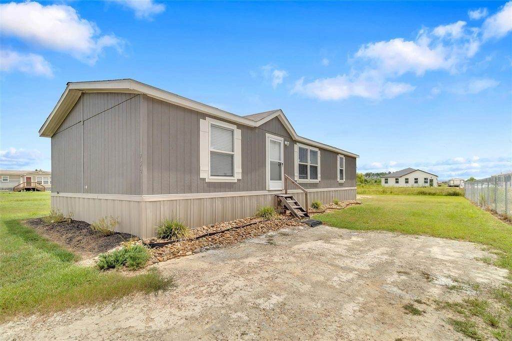 752 Road 5820 - Photo 1