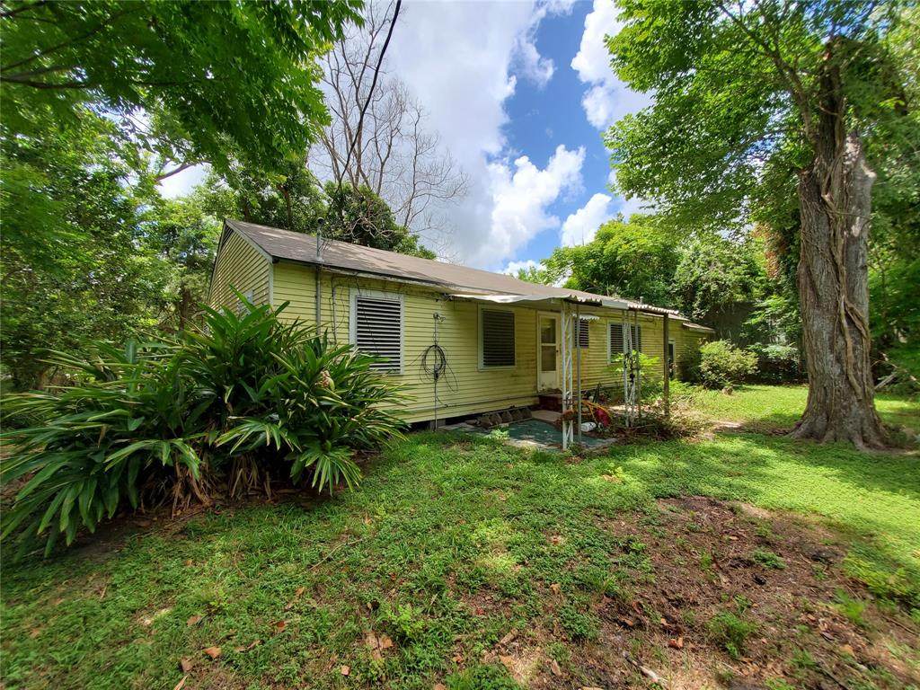 5225 Fm 646 - Photo 1