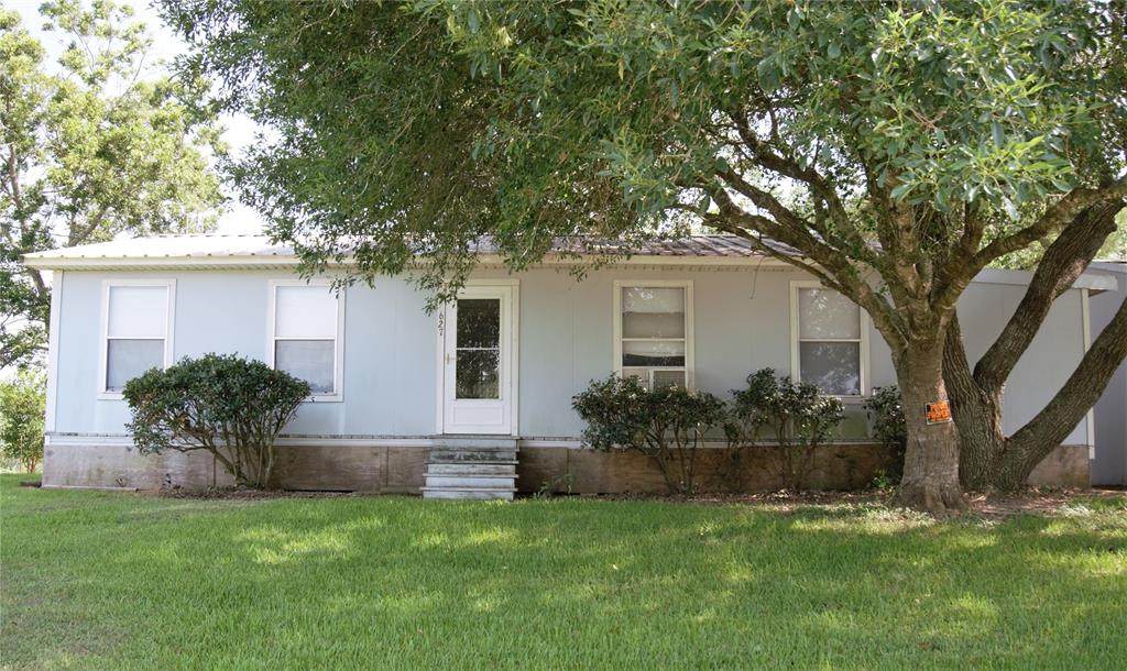 625 Lakeview Drive - Photo 1