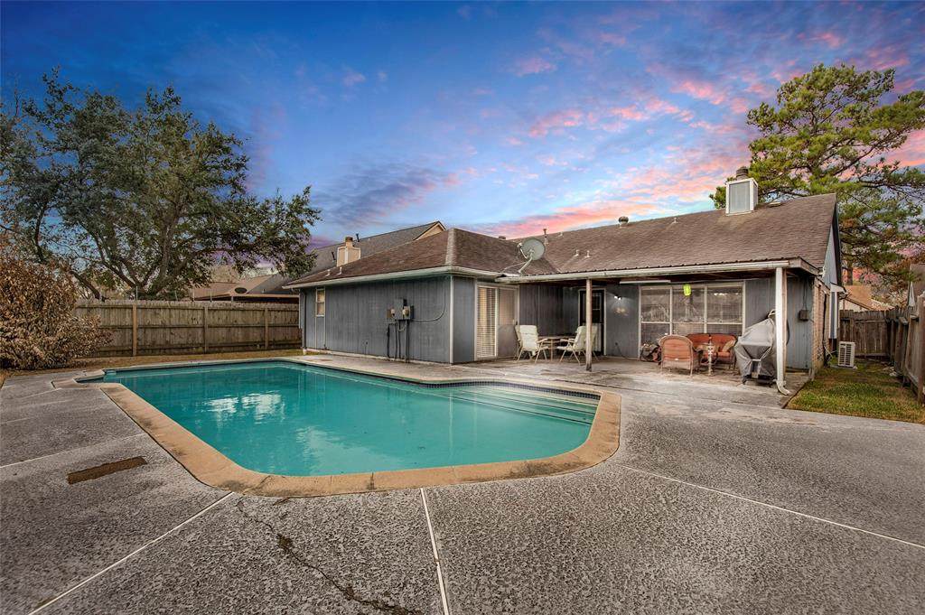 111 Ambershadow Drive - Photo 1