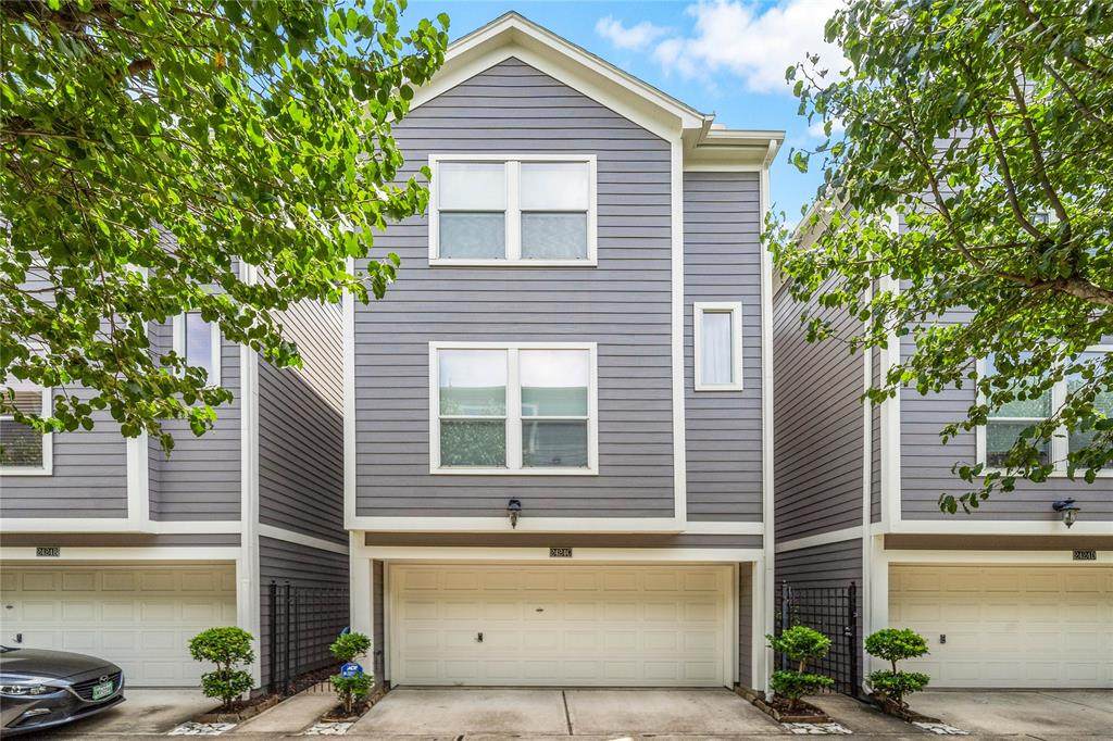 2424 Charleston Street - Photo 1