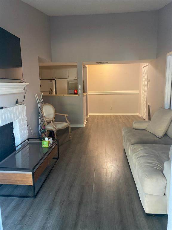770 Memorial Mews Street - Photo 1