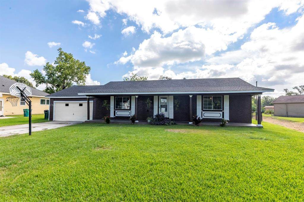 1218 Jayway St - Photo 1