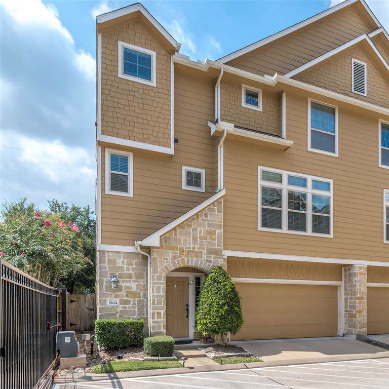 3304 Masters Point Drive - Photo 1