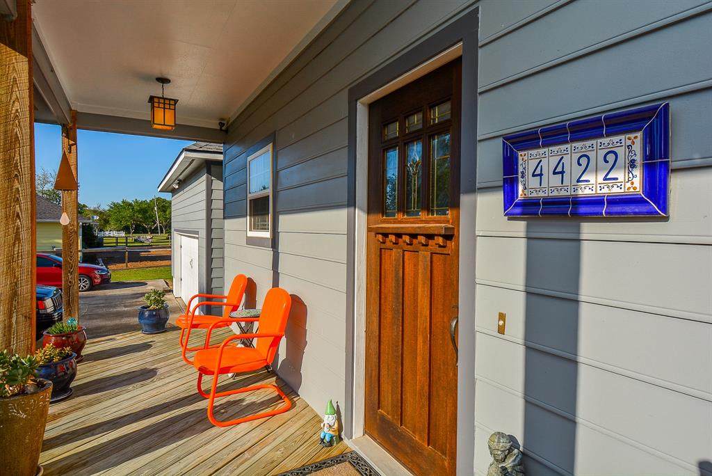 4422 Peach Street - Photo 1