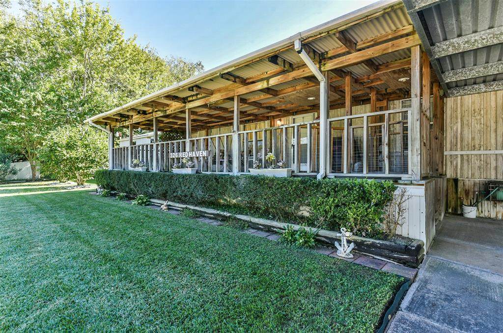 326 Red Haven Drive - Photo 1