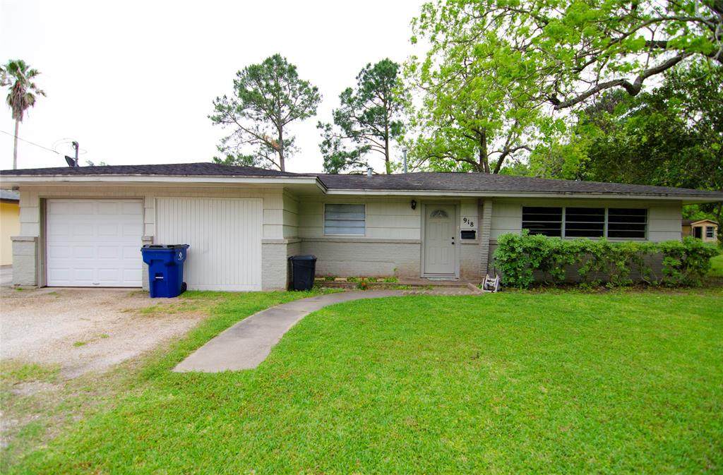918 Cedar Street - Photo 1