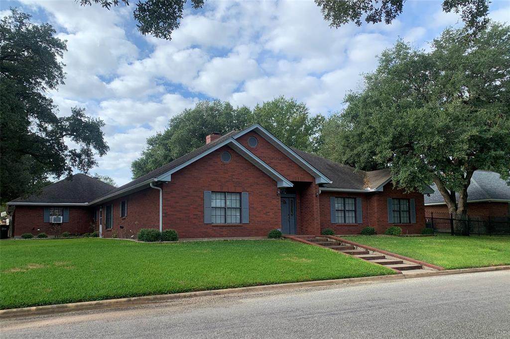 401 Gindler Street - Photo 1