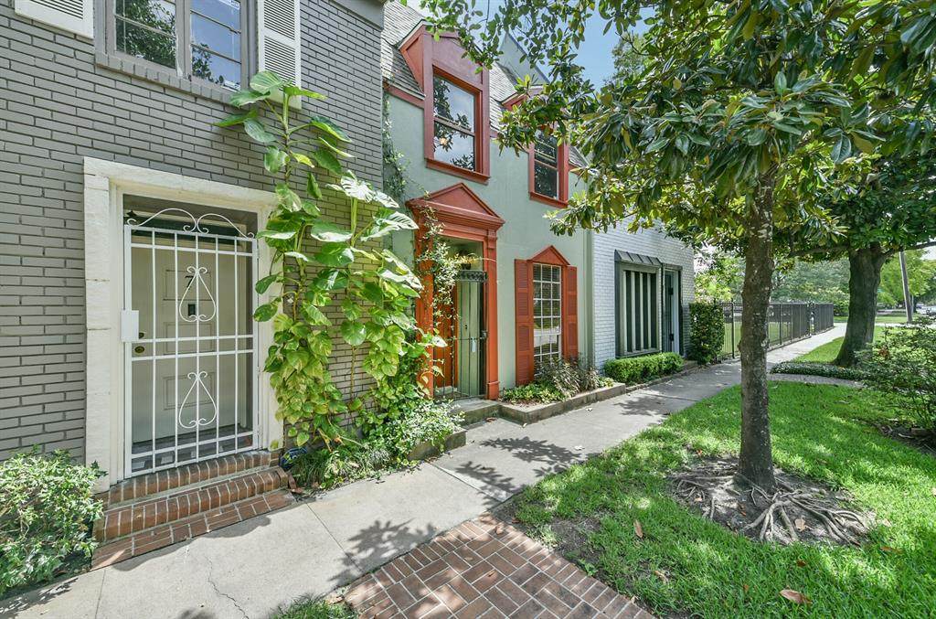811 Lovett Boulevard - Photo 1