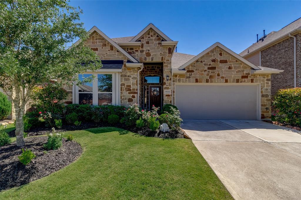 8826 Coral Honeysuckle Loop - Photo 1