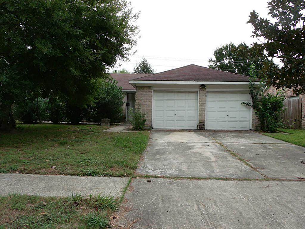 10110 Trade Winds Drive - Photo 1