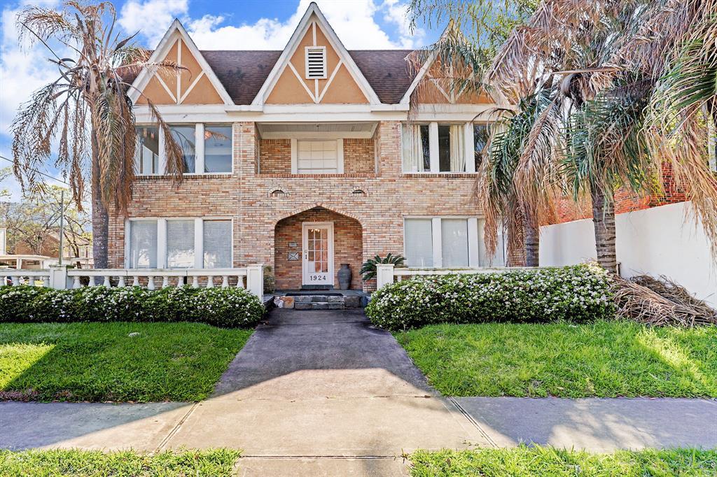 1924 Calumet Street - Photo 1