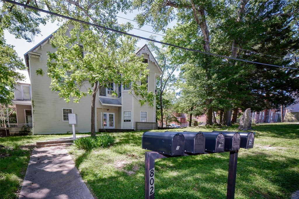 802 University Avenue - Photo 1
