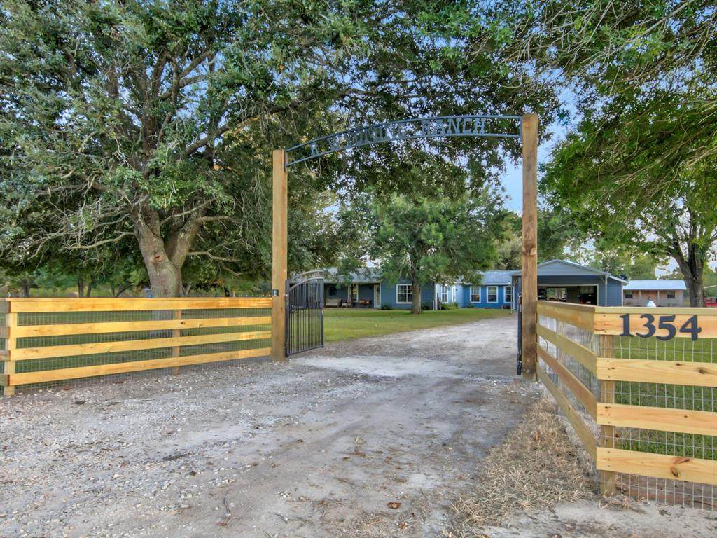 1354 County Road 2112 - Photo 1