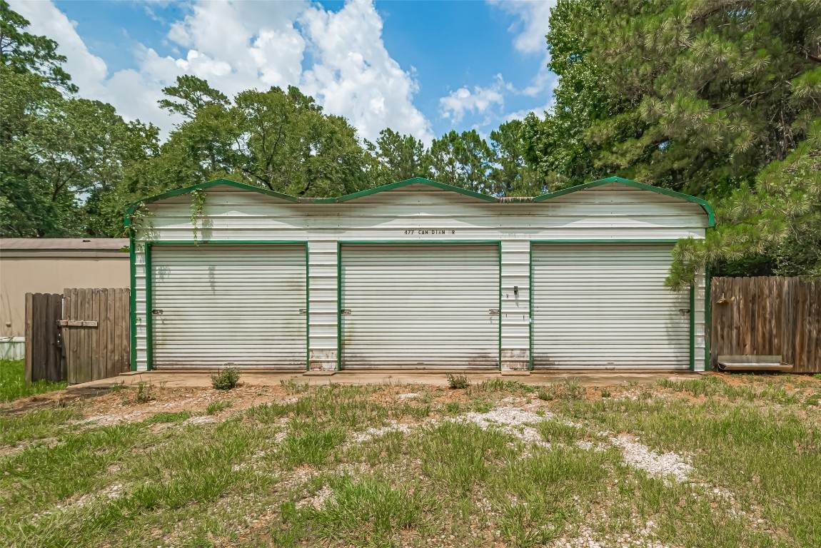 477 Canadian Dr - Photo 1