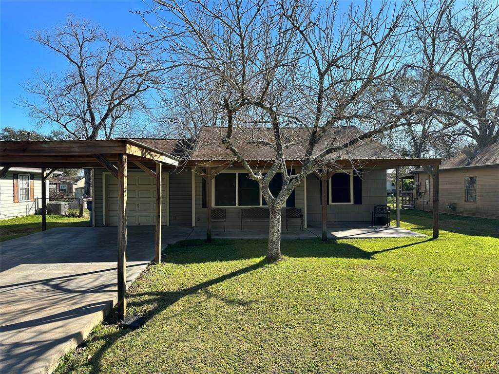 317 Farrer Street - Photo 1