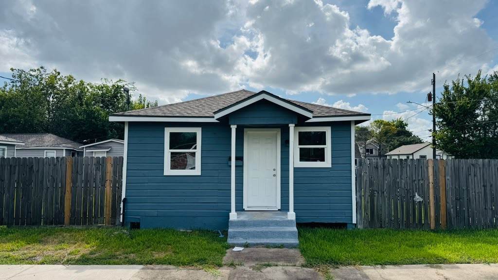 3910 Campbell Street - Photo 1