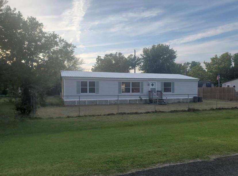 17127 Shawnee Street - Photo 1