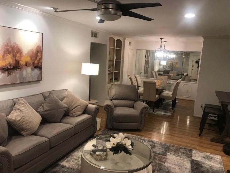 353 Post Oak Lane - Photo 1