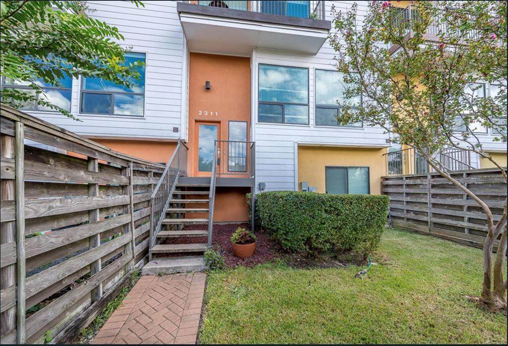 2311 Crawford Street - Photo 1
