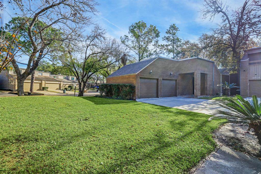 11535 Riverview Drive - Photo 1