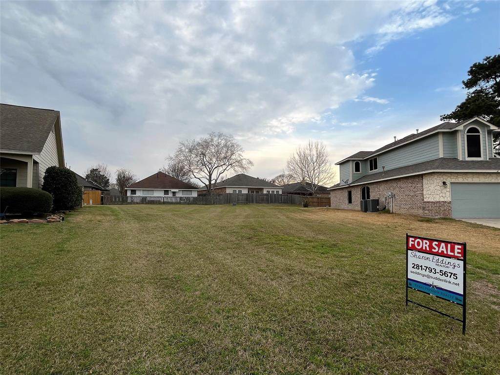7082 Shady Knoll Lane - Photo 1