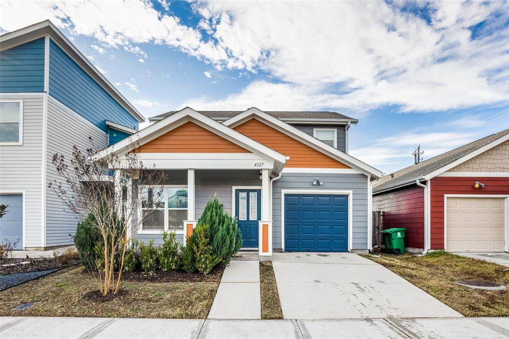 4327 Robertson Street - Photo 1