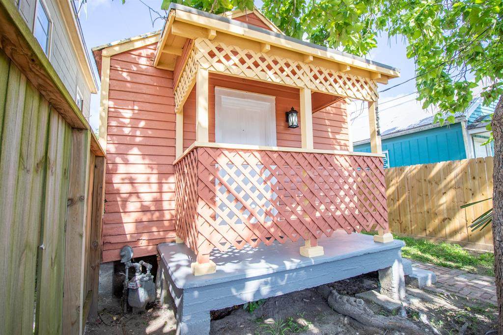 1511 J H Clouser Street - Photo 1