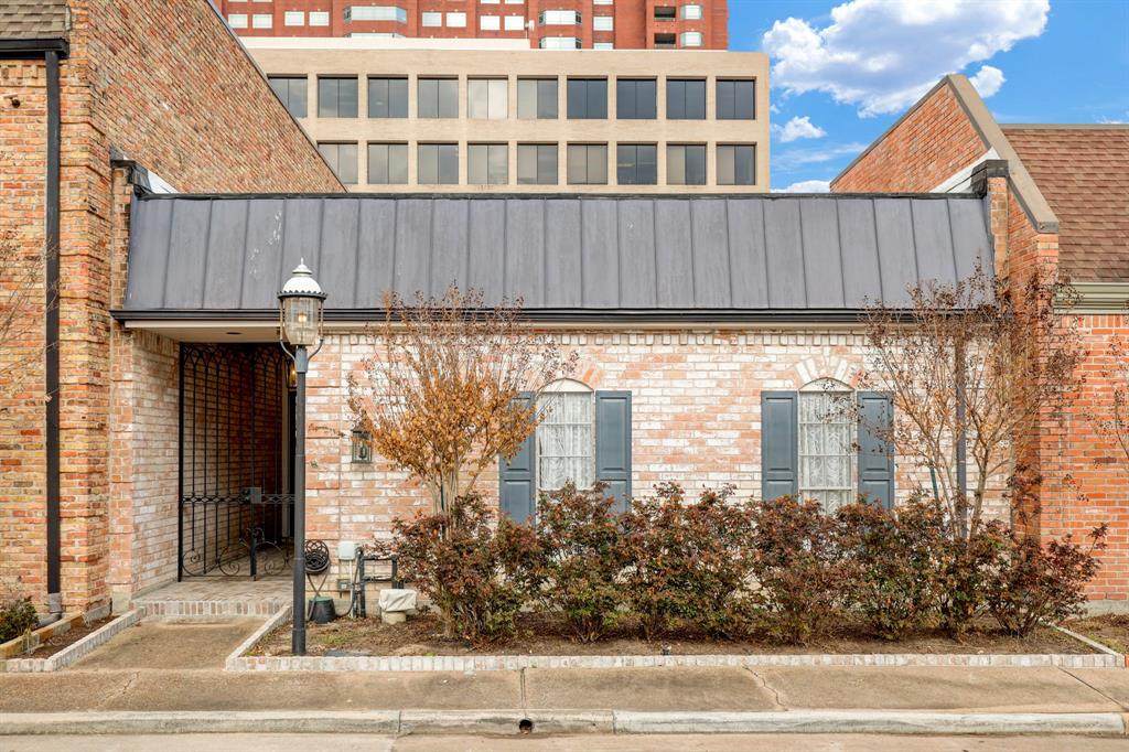 8618 Fontainbleu Street - Photo 1