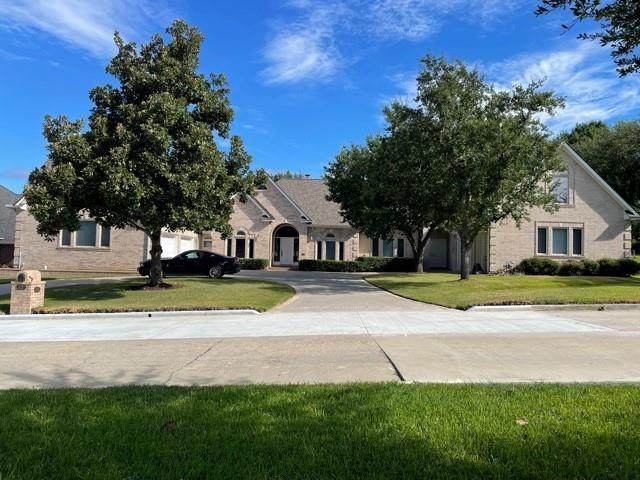 117 April Waters Drive N - Photo 1
