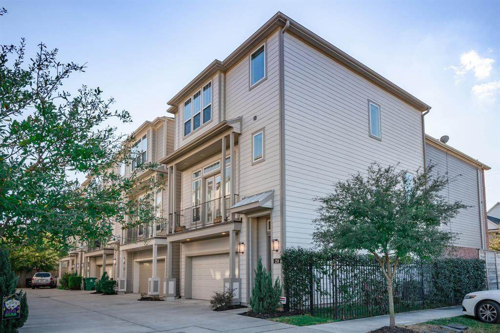 258 28th Street - Photo 1