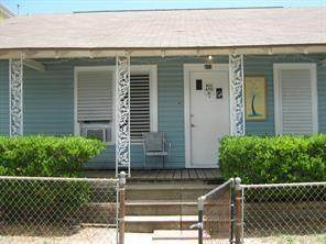 823 Avenue K - Photo 1