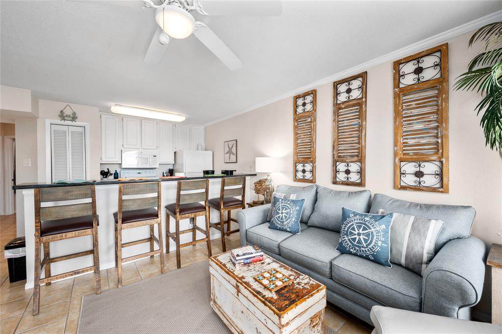 9520 Seawall Boulevard - Photo 1