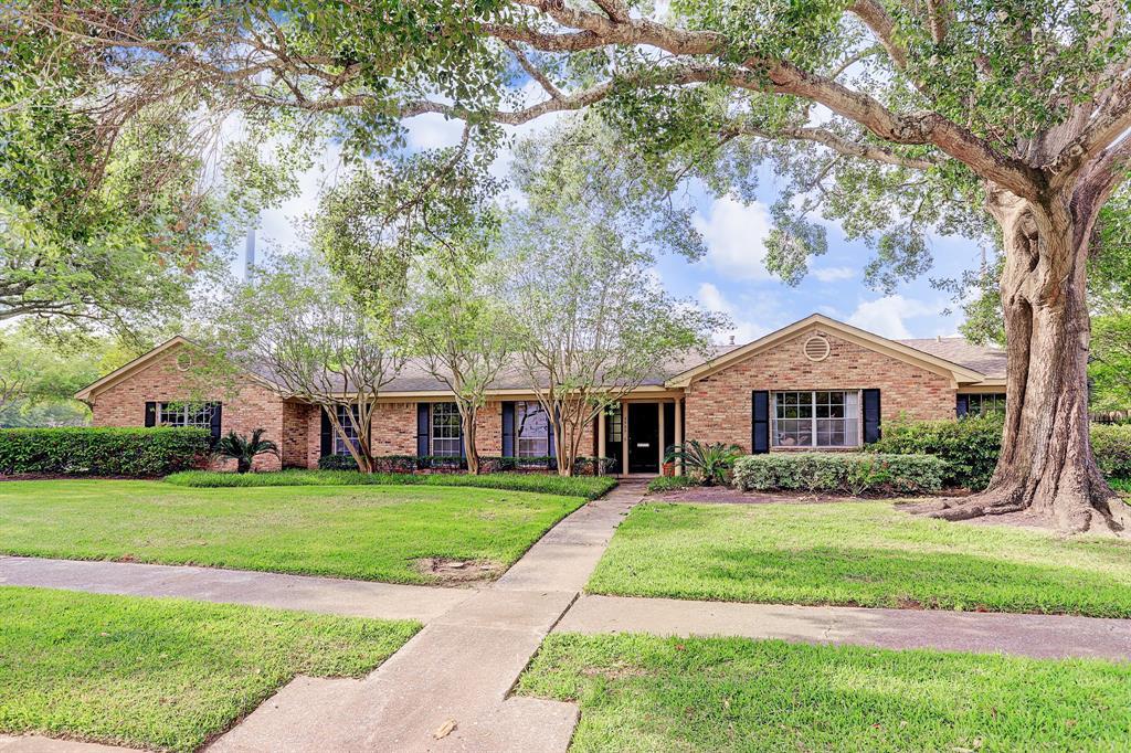 5542 Queensloch Drive - Photo 1