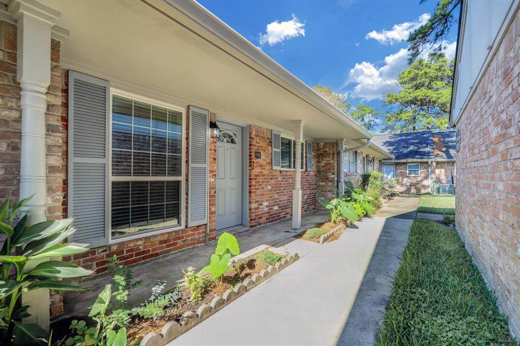 190 Tri Oaks Lane 0190 - Photo 1