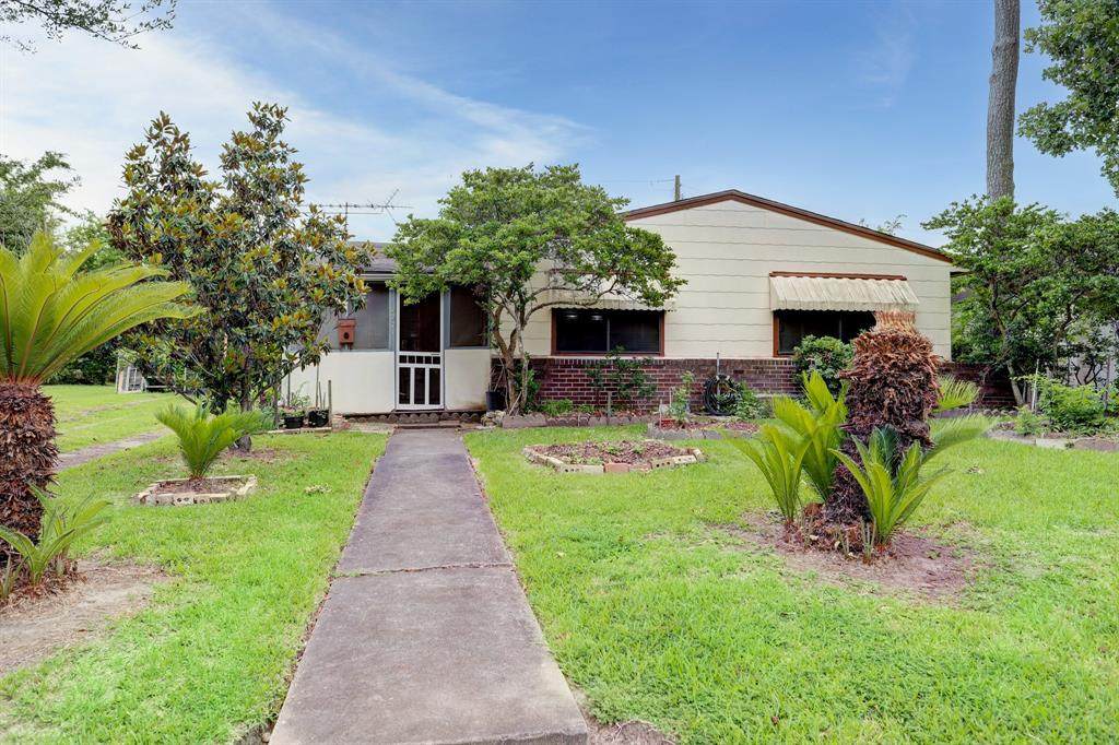 2271 Des Jardines Street - Photo 1