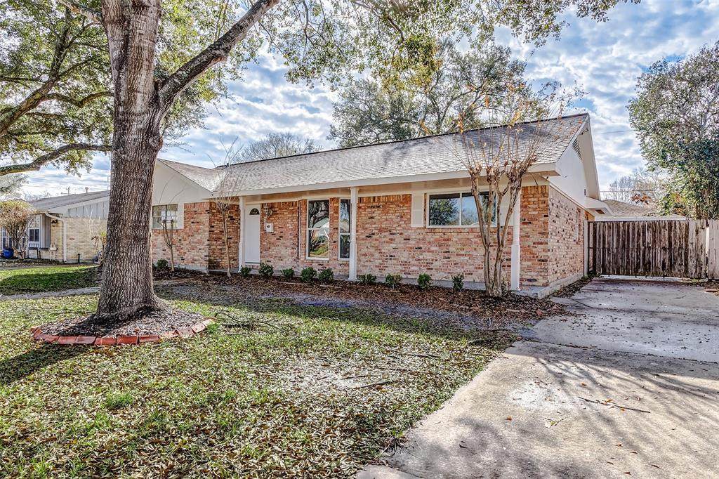 4313 Kingfisher Drive - Photo 1